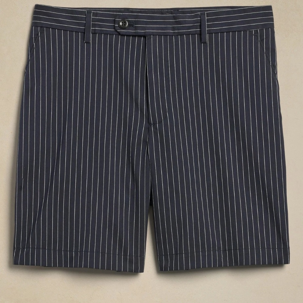 Banana Republic Men's Striped Navy Shorts w/ Pinstripe